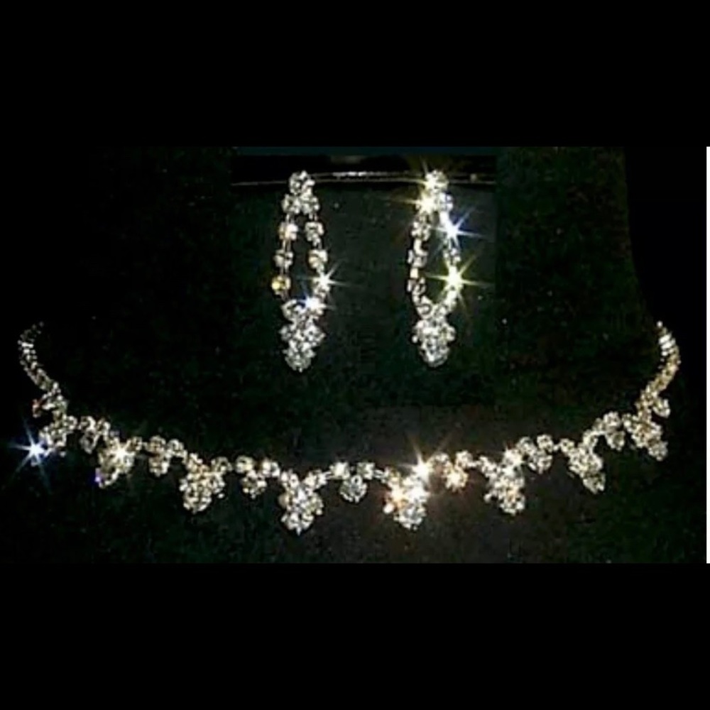 Women rhinestone necklace earrings jewelry set